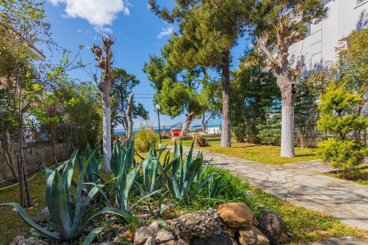 Galazia Akti Seaside Apartments Nikiti  Ngoại thất bức ảnh