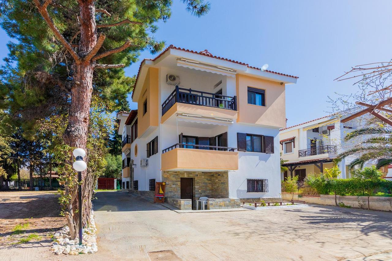Galazia Akti Seaside Apartments Nikiti  Ngoại thất bức ảnh