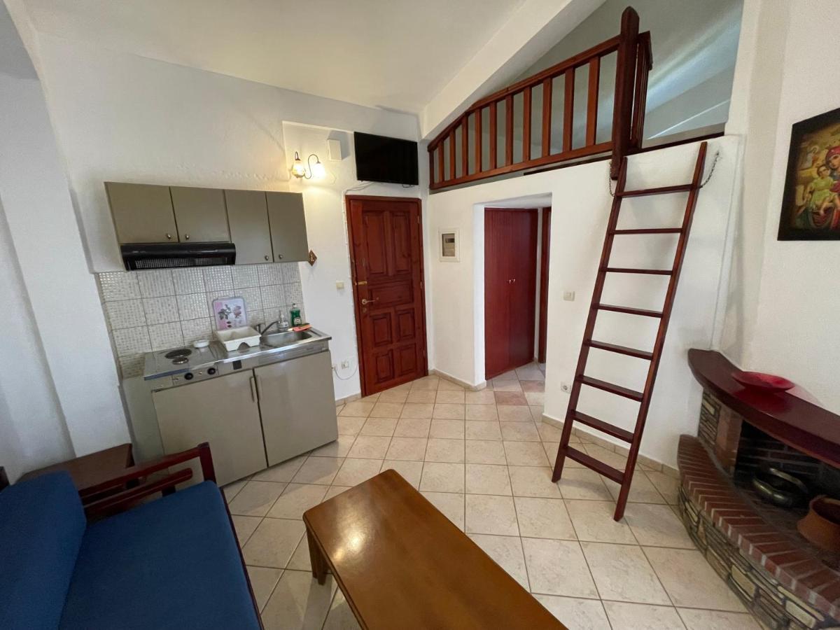 Galazia Akti Seaside Apartments Nikiti  Ngoại thất bức ảnh