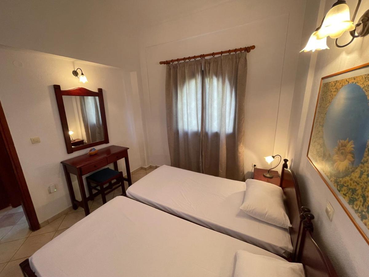 Galazia Akti Seaside Apartments Nikiti  Ngoại thất bức ảnh