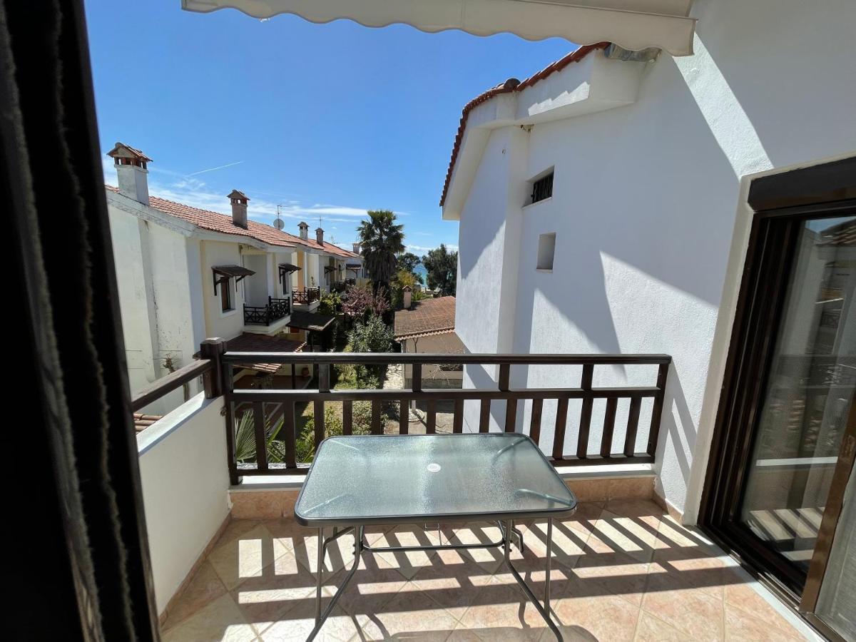 Galazia Akti Seaside Apartments Nikiti  Ngoại thất bức ảnh