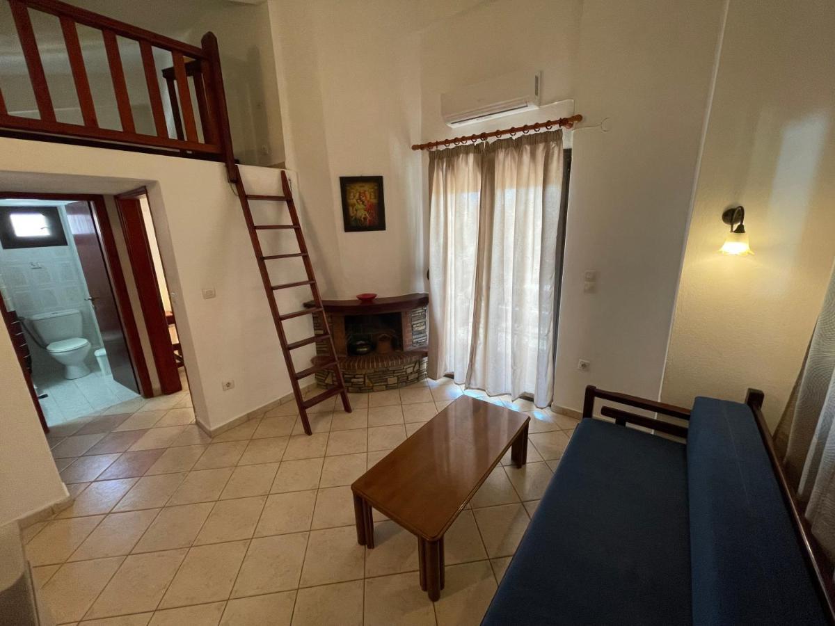 Galazia Akti Seaside Apartments Nikiti  Ngoại thất bức ảnh