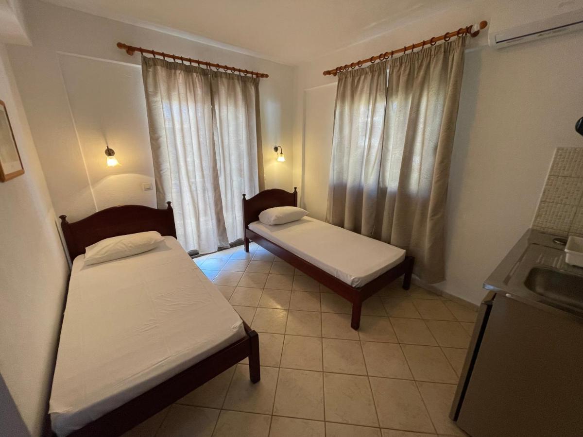 Galazia Akti Seaside Apartments Nikiti  Ngoại thất bức ảnh