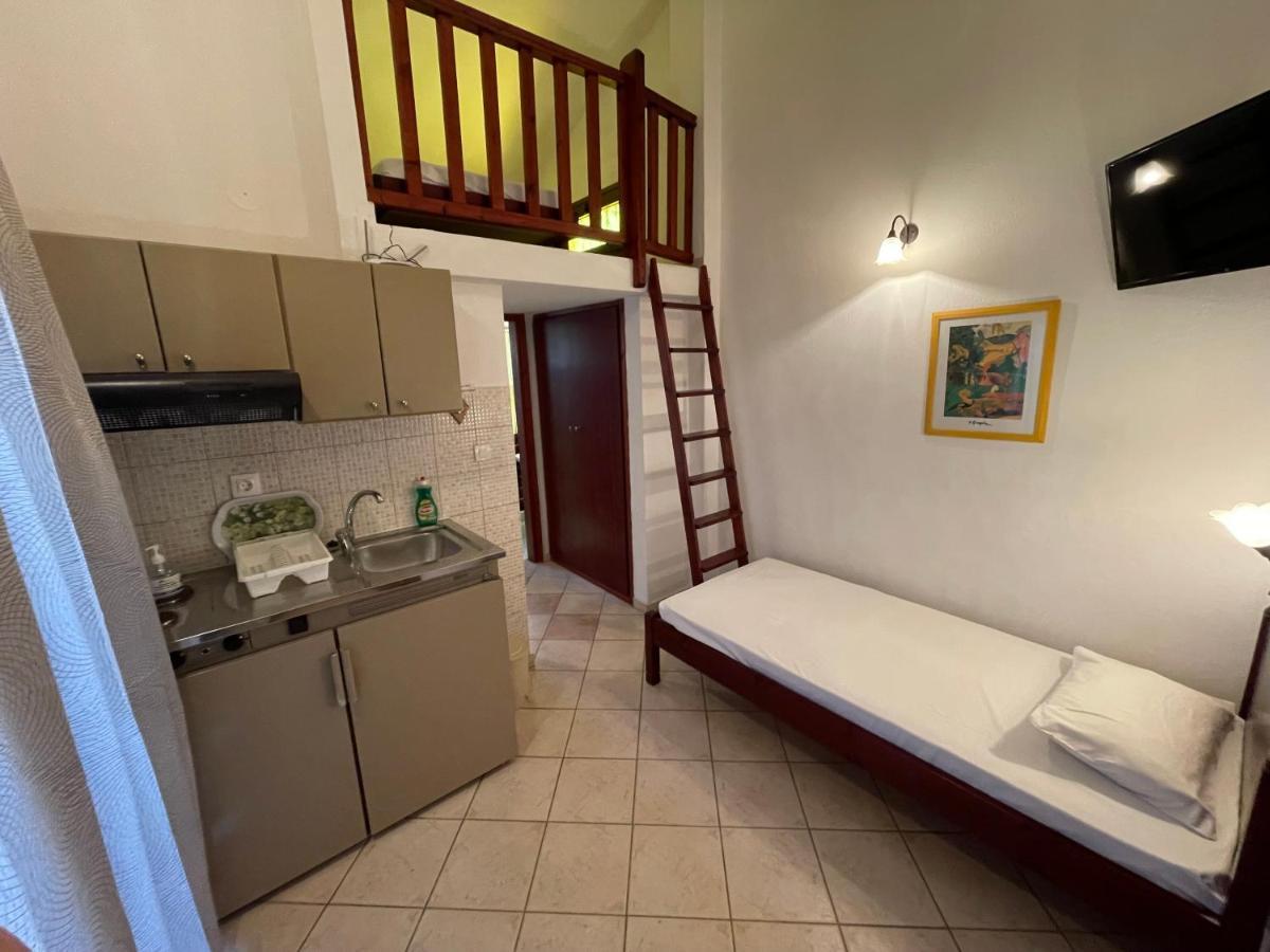 Galazia Akti Seaside Apartments Nikiti  Ngoại thất bức ảnh
